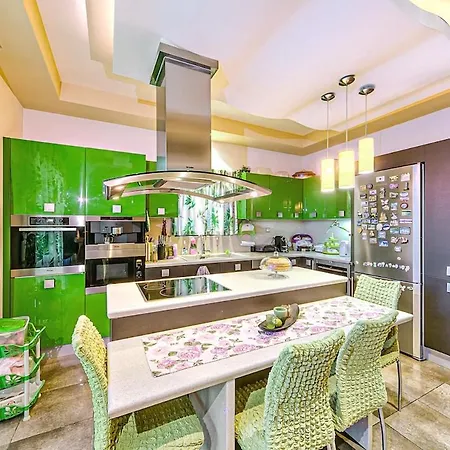 Iriana Villa Kastanéa