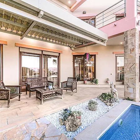 Iriana Villa Kastanéa