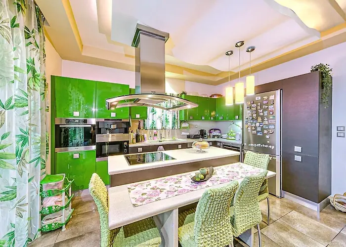 Iriana - Luxury Pool And Breathtaking Views Of Corfu Town Villa Kastania (Corfu)